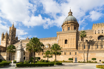 Fototapeta na wymiar Palermo's Cathedral