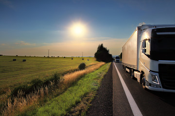 Obraz premium Truck on the road