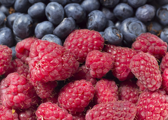 raspberry, fruit, berry, red, food, raspberries, berries, fresh, sweet, blueberry, dessert, diet, summer, juicy, organic, eating, vegan, delicious, freshness, eat