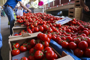 Photo of a Tomatoes on sale in a bazaar in Izmir, Turkey.