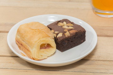 cake and orange juice set