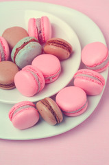 traditional french macarons