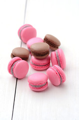 traditional french macarons