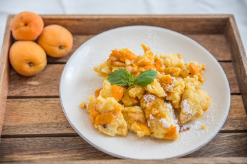 Kaiserschmarrn mit Aprikosen 