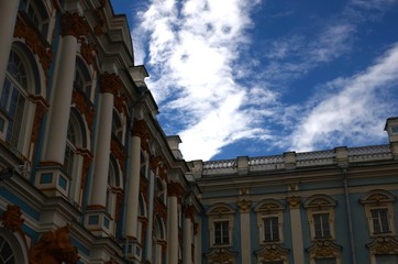 Fototapeta na wymiar Extérieurs du palais de Tsarkoïe Selo (Ville de Pouchkine/Russie)