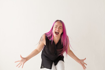 the girl with the pink hair is screaming hysterics
