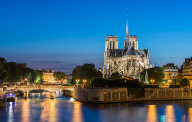 Fototapeta na wymiar Notre Dame Cathedral in Paris, France