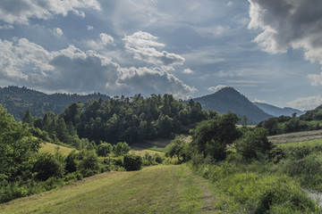 Sunny summer day over Lesnica village © luzkovyvagon.cz