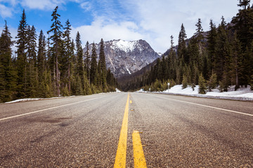 Scenic highway 20 on Rainy Pass in North Cascades National Park, Washington, USA