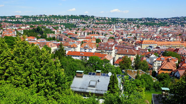 Stuttgart vom Aussichtspunkt der Hasenbergsteige
