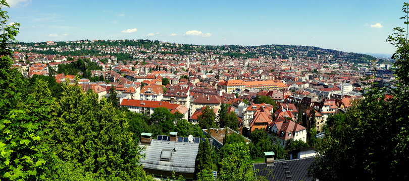 Panoramabild von Stuttgart vom Aussichtspunkt der Hasenbergsteige