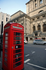 Fototapeta na wymiar red telephone booth in London