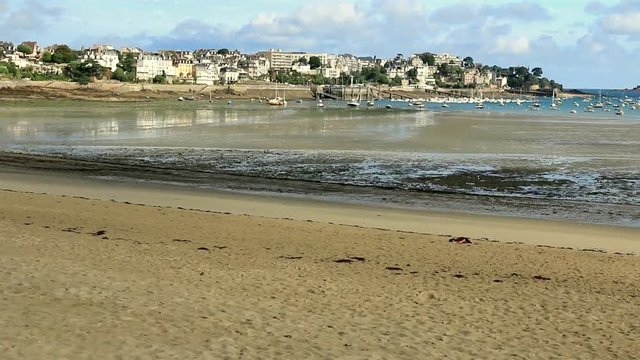 Mar&eacute;e basse &agrave; Dinard