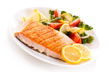 Grilled salmon with vegetables