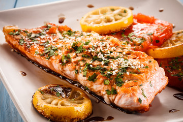 Grilled salmon and vegetables