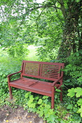 Romantische Bank, Sitzbank im Wald