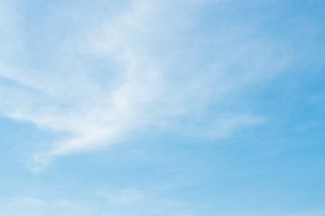 Obraz premium Air clouds in the blue sky.