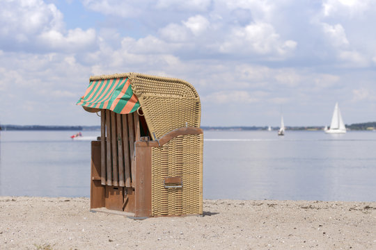 Strandk&ouml;rbe am Strand von Langballig Au