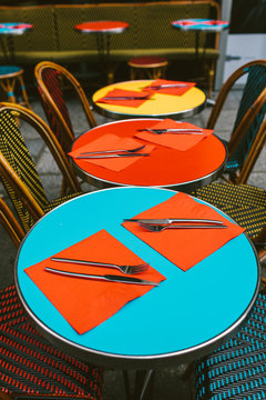 Sidewalk cafe in Paris