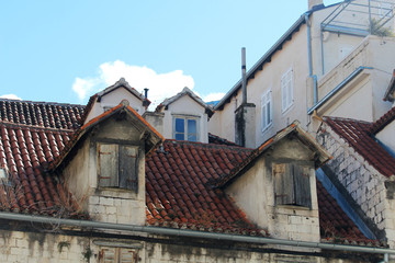 Fototapeta na wymiar Windows in old town in Trogir, Croatia 
