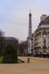 Fototapeta na wymiar Eiffel Tower and Paris cityscape