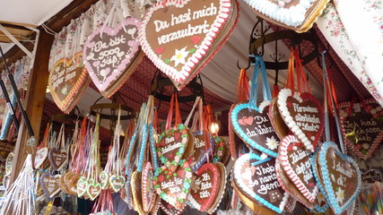Lebkuchenherzen auf dem Oktoberfest n München