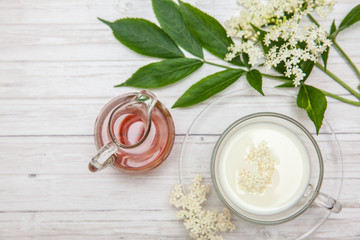Elderflower (Sambucus nigra), milk and honey infusion for cough treatment