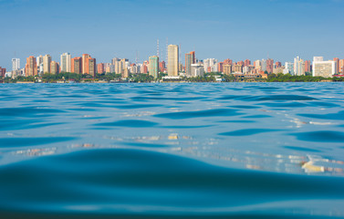 Fototapeta premium Lake and the city 4
