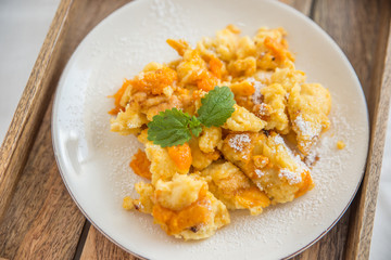 Kaiserschmarrn mit Aprikosen 