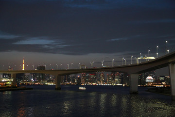 Fototapeta na wymiar Night view of highway and Tokyo Tower in Japan Tokyo Bay