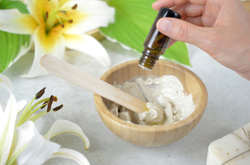 White clay mask