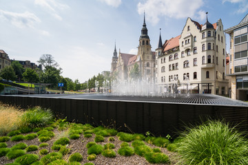 Brunnen und Landgericht am Hansering in Halle Saale, Sachsen Anhalt
