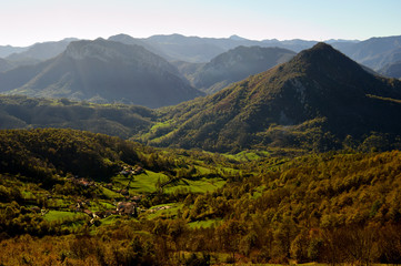 VISTA DEL PARQUE DE REDES (SOBRESCOBIO-ASTURIAS) 