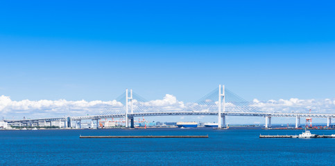 Obraz premium 横浜ベイブリッジ