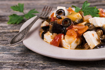 Vegetable salad with cheese