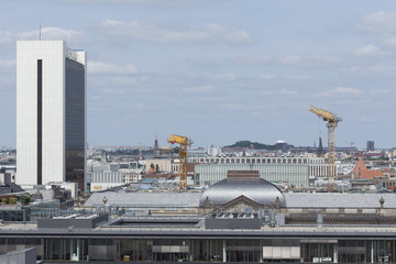 Hochhaus IHz, Internationales Handelszentrum, Dächer und Baustel