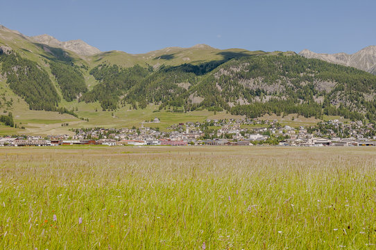 Samedan, Dorf, Engadin, Oberengadin, Graub&uuml;nden, Alpen, Inn, Flaz, Inntal, Schweizer Berge, Wanderweg, via Engiadina, Sommer, Schweiz