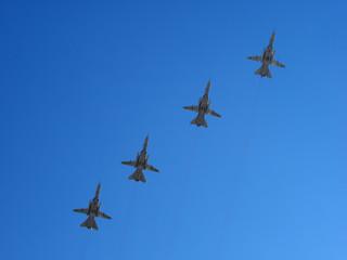 4 planes on the parade
