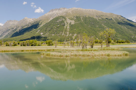 Samedan, Lej da Gravatscha, Bergsee, Seeufer, Wanderweg, Engadin, Oberengadin, Hochmoor, Alpen, Wanderferien, Graub&uuml;nden, Sommer, Schweiz