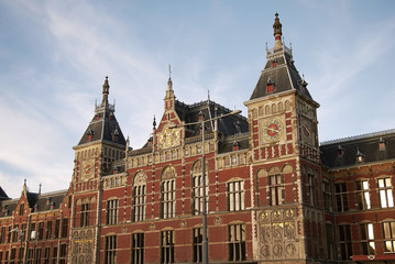 Fototapeta na wymiar Amsterdam central train station