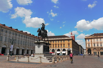 Fototapeta na wymiar Turin, Piazza San Carlo