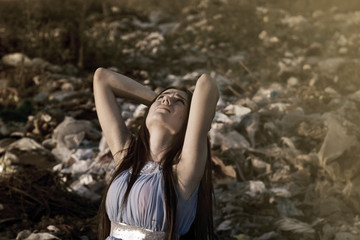 The girl at the dump calls out to God from hopelessness