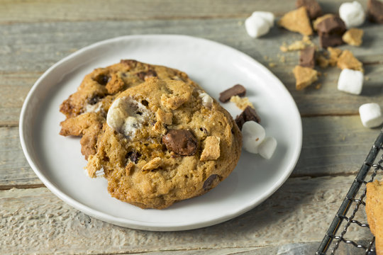 Homemade Gooey Smores Cookies