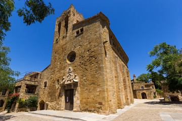 Fototapeta na wymiar Sant Pere Church in Pals, Spain