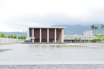 雨の法鼓山