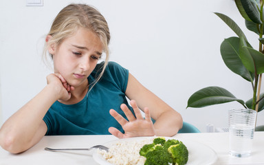 girl does not want to eat