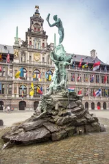 Foto op Plexiglas Antwerpen Centraal plein van Antwerpen, België