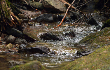 Kleiner Wasserfall