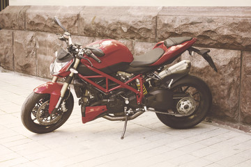 Obraz na płótnie Canvas red pretty motorcycle