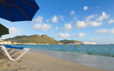 Great Bay beach - Philipsburg Sint Maarten ( Saint Martin ) - Caribbean tropical island